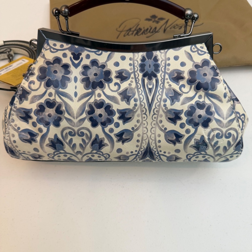NEW Patricia Nash Italian Folklore Kelmscott Frame Bag White Blue Floral Clutch - Picture 2 of 10
